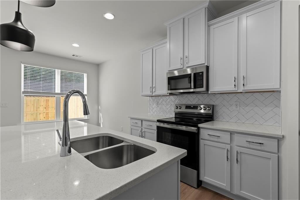 2527 Riverside Rd - Photo 4 of 39