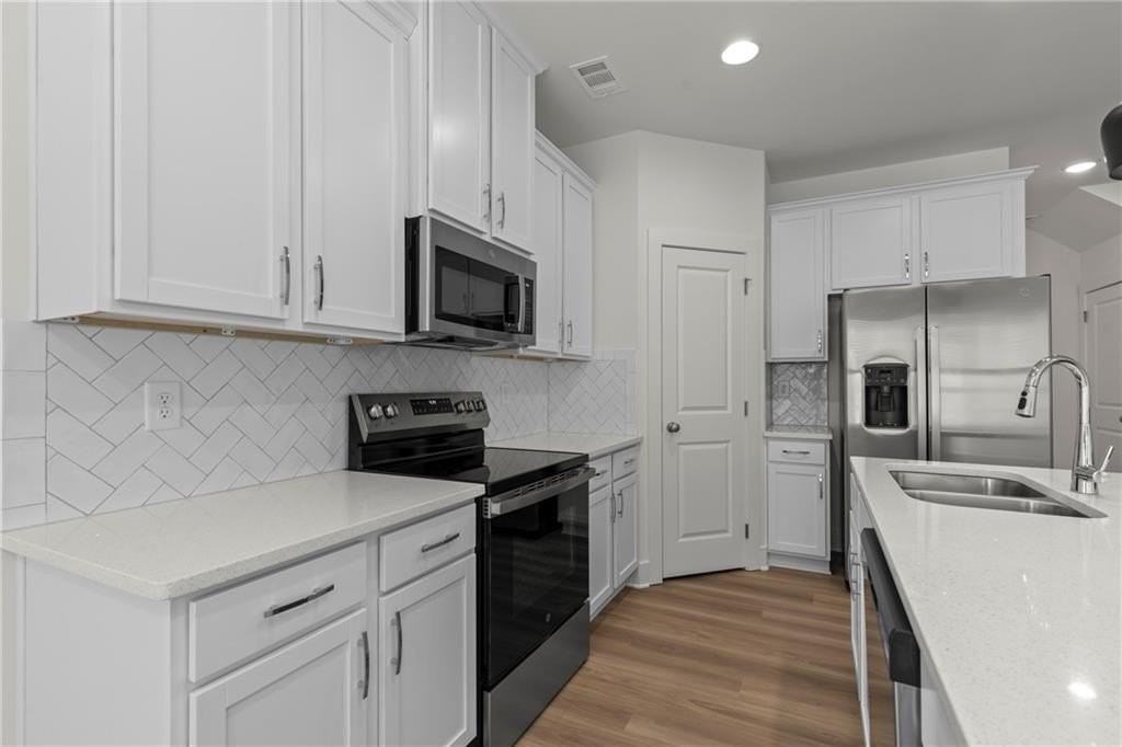 2527 Riverside Rd - Photo 5 of 39