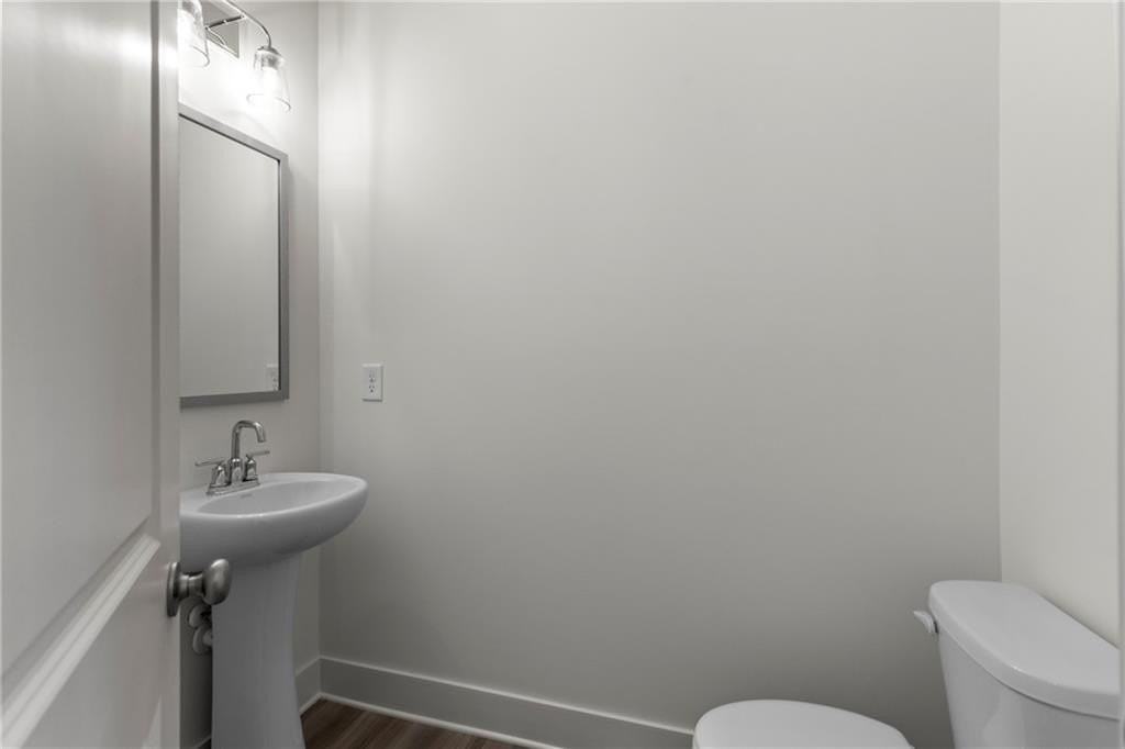 2527 Riverside Rd - Photo 6 of 39