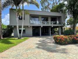featured image of 1702 Hill Ave
