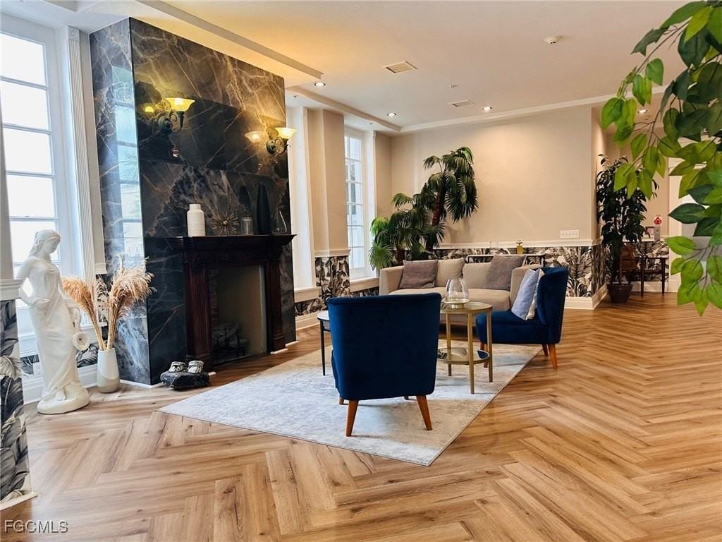 2310 1st St Apt 601 #601 - Photo 3 of 3