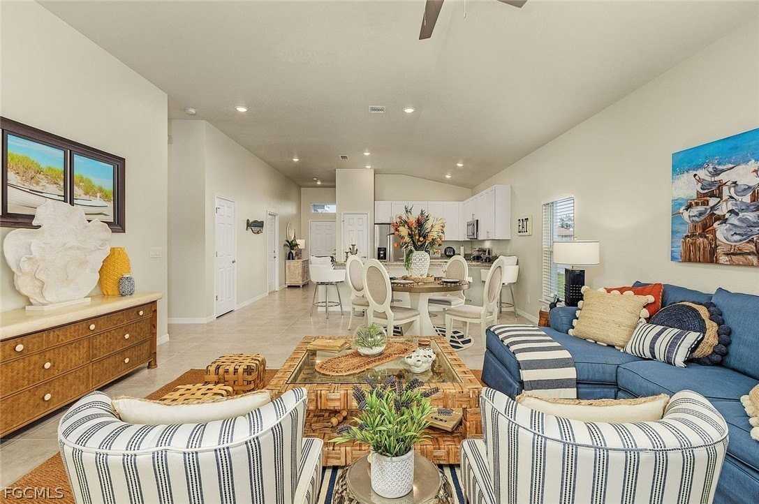 626 Nw 3rd St - Photo 4 of 26