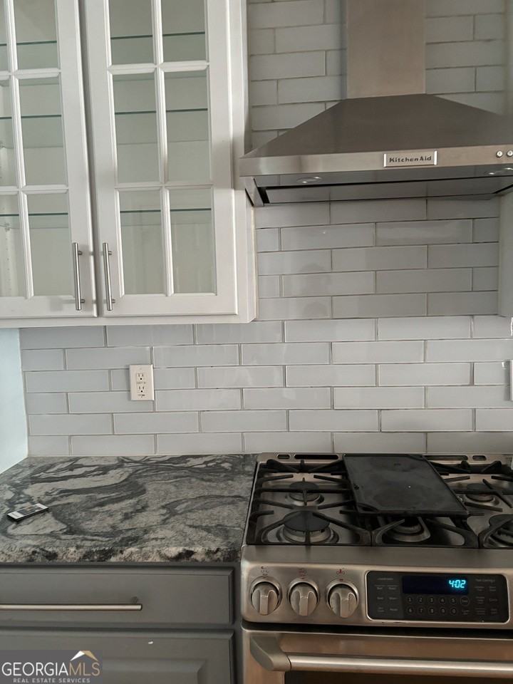 3190 Mineral Ridge Ct - Photo 3 of 8