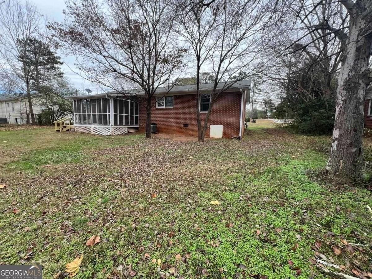 65 Sprayberry Rd - Photo 3 of 16