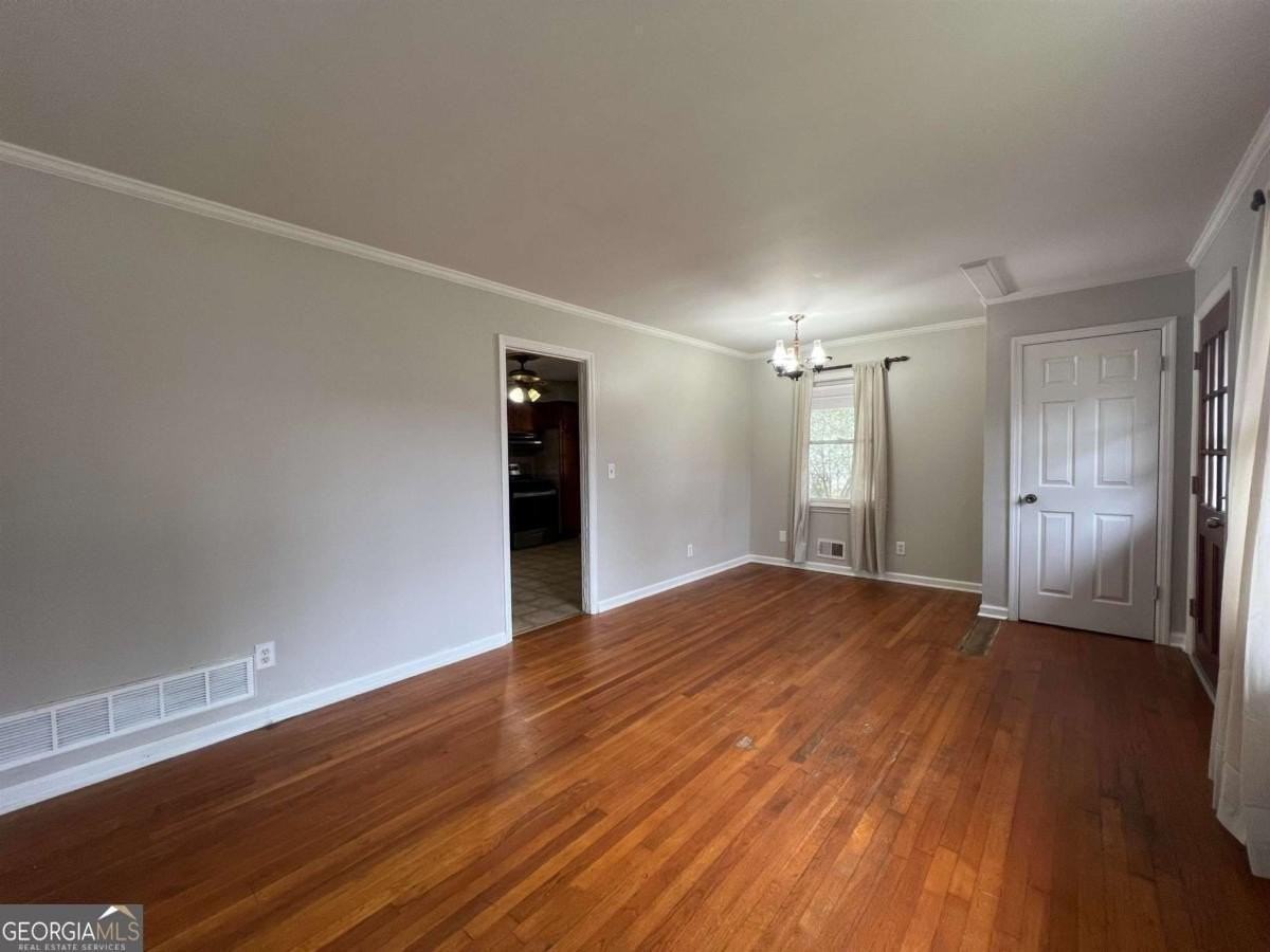 65 Sprayberry Rd - Photo 7 of 16