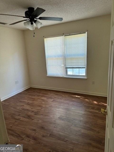 301 Aldred Ave - Photo 4 of 14