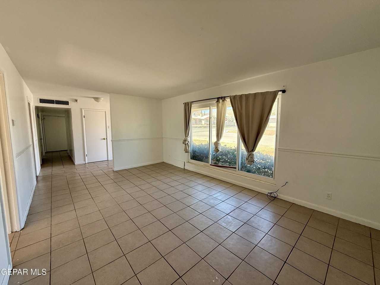 2900 Polk Ave - Photo 6 of 25