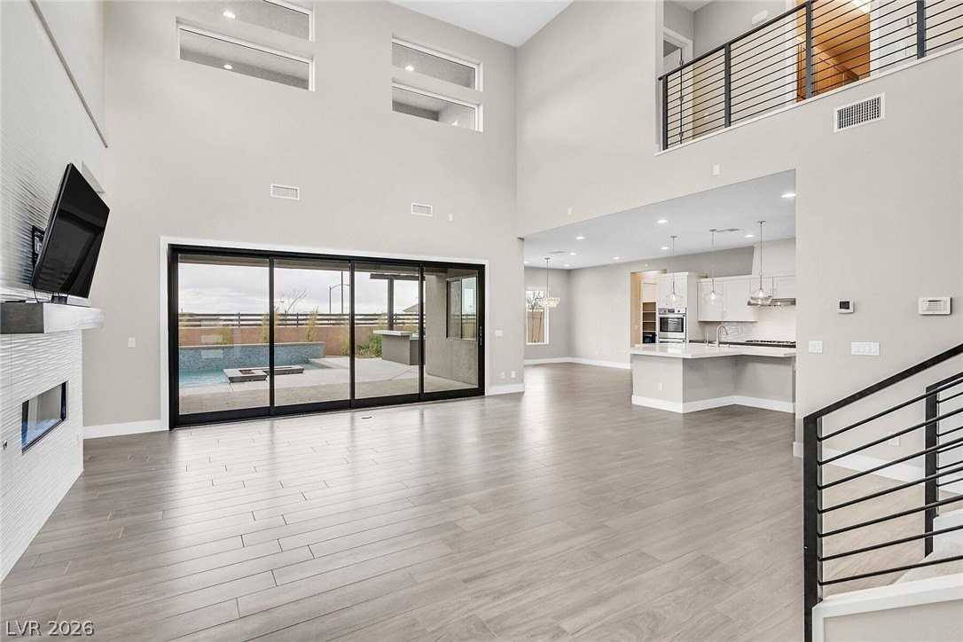 4008 Desert Trace Ct - Photo 3 of 42