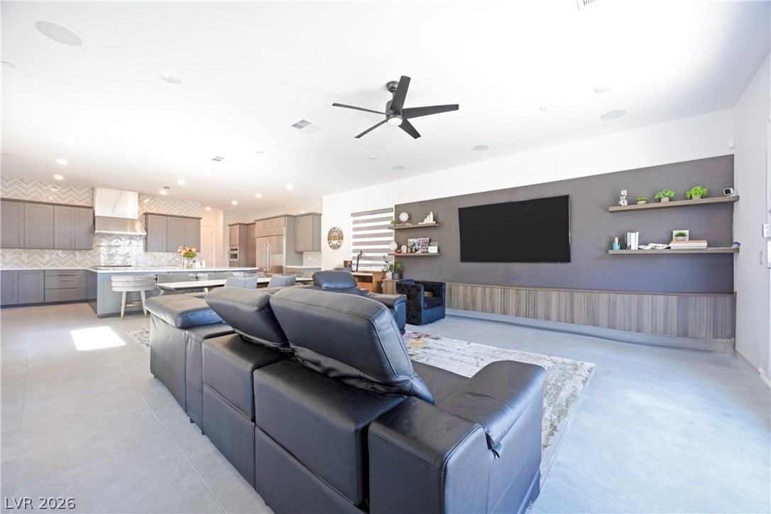 318 Shaded Canyon Dr - Photo 4 of 50