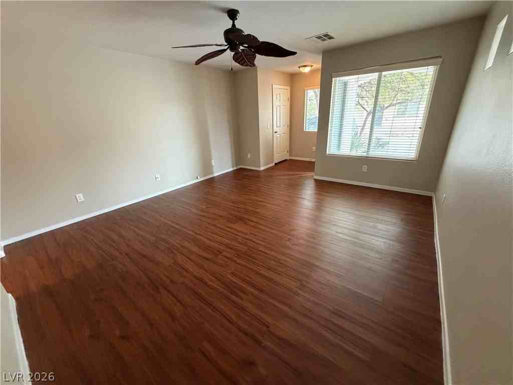 6912 Smiling Cloud Ave - Photo 4 of 37