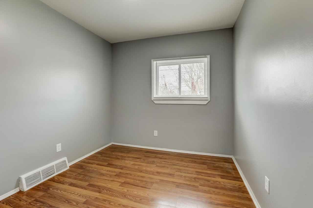 7228 Chalmers Avenue unit: Upper - Photo 4 of 10