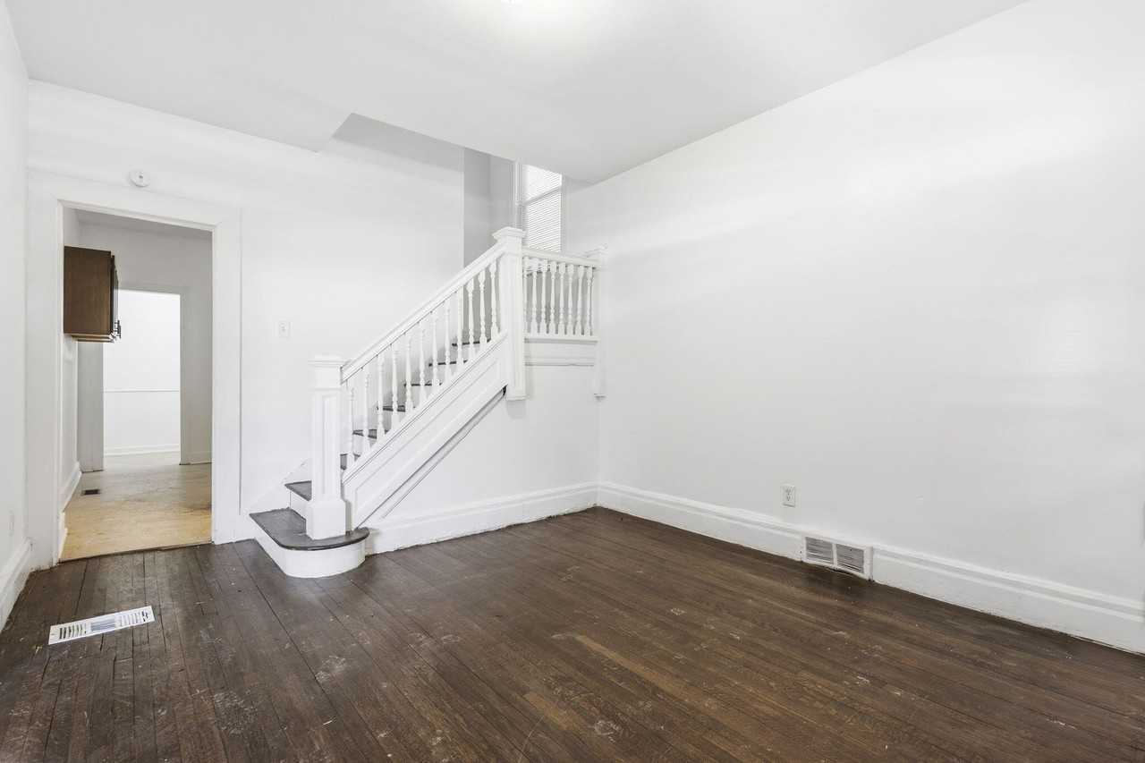 550 Mount Vernon St - Photo 4 of 22