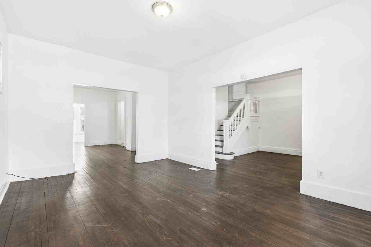 550 Mount Vernon St - Photo 7 of 22