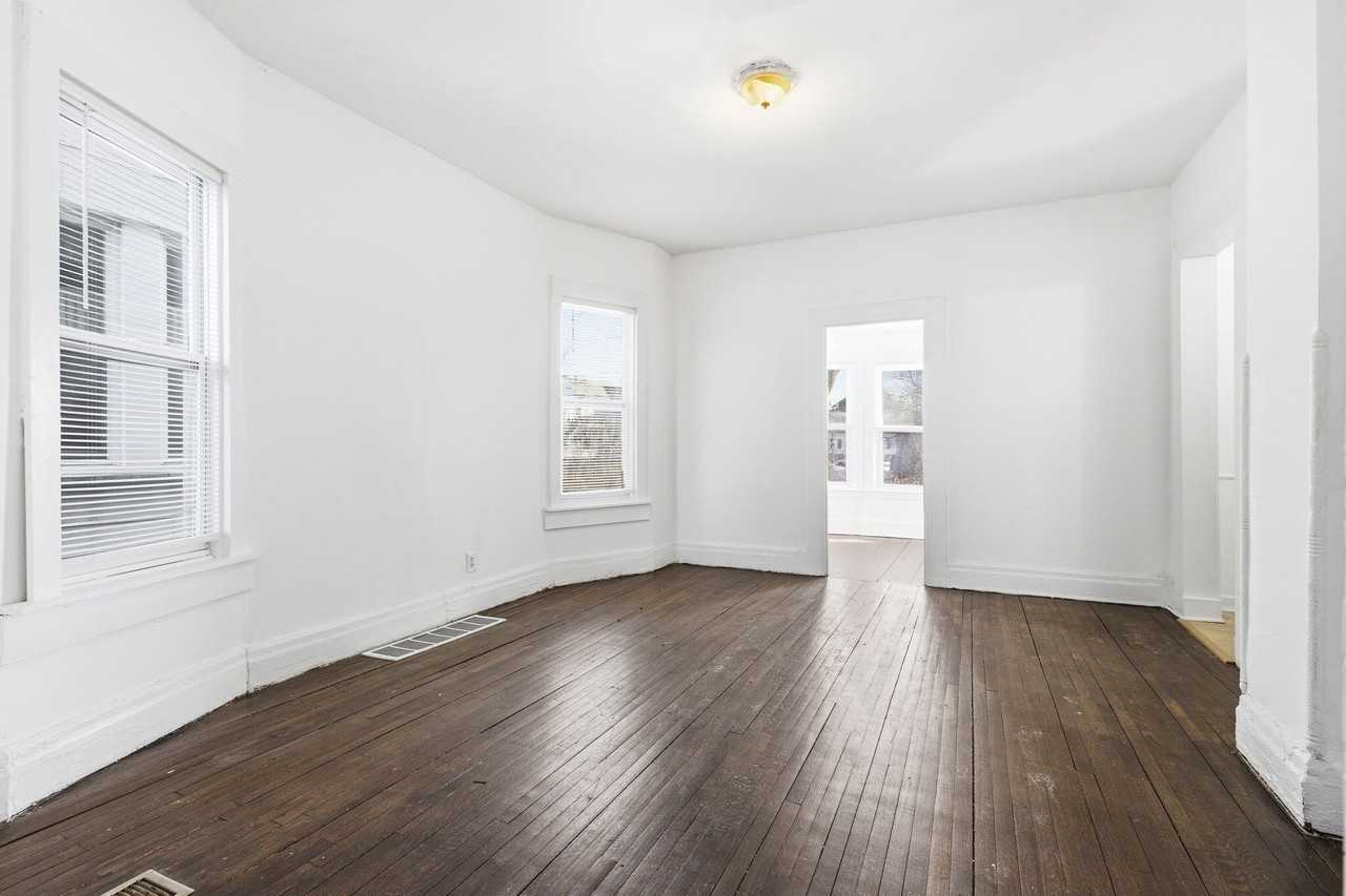 550 Mount Vernon St - Photo 7 of 21