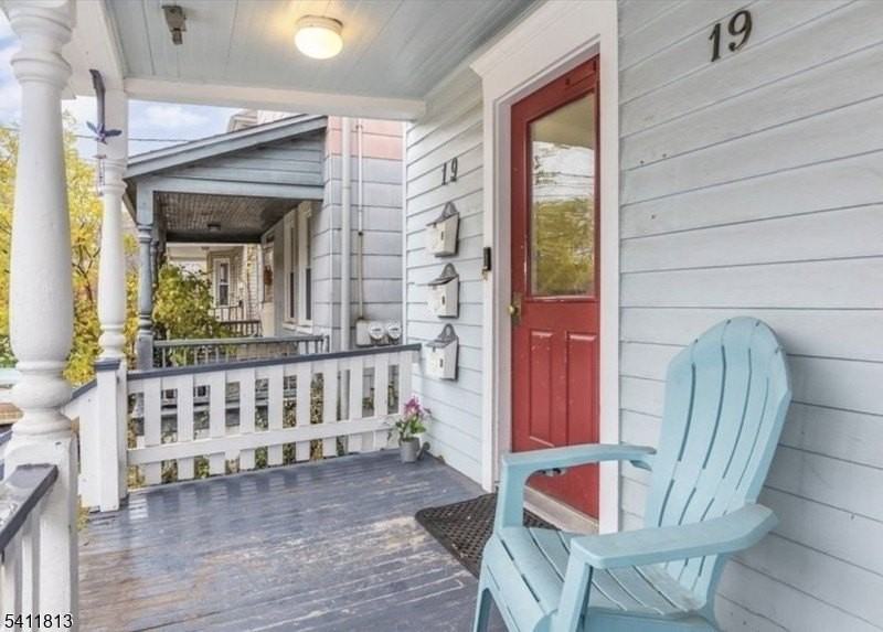 19 Sylvan Pl - Photo 2 of 14