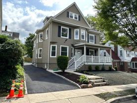 466 Conover Ter #1L - Photo 1 of 1