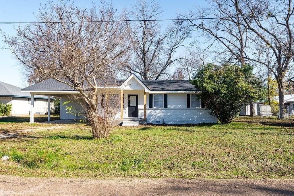 208 N Coleman St - Photo 4 of 25