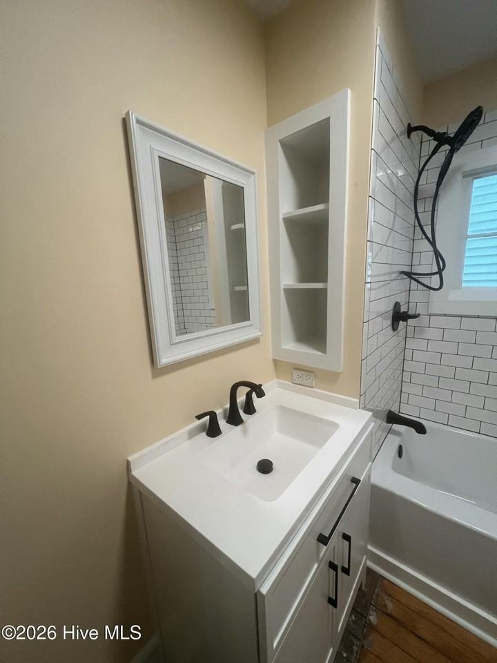 401 N 5th Ave Unit A #A - Photo 3 of 15