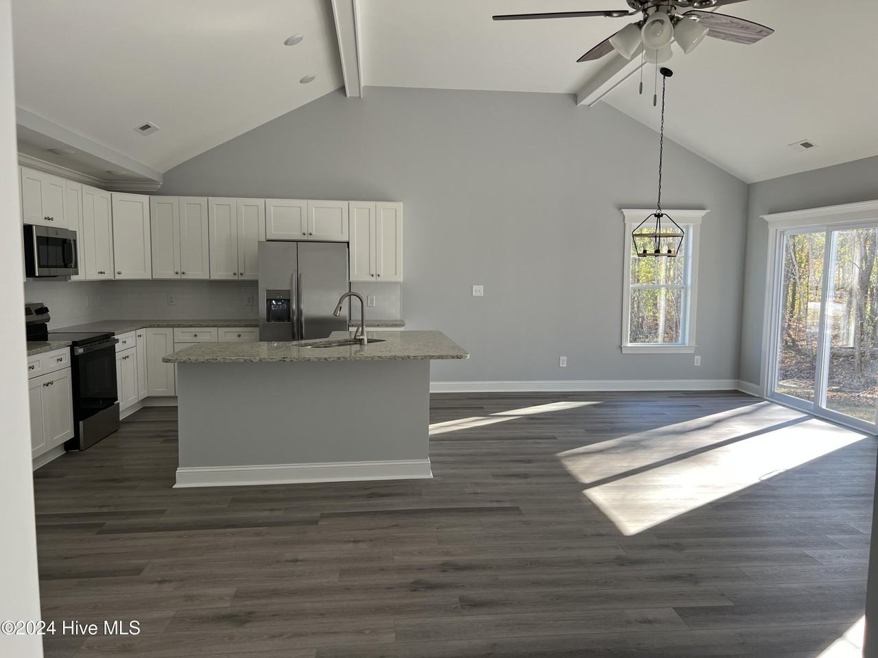 1209 Hunley Ct - Photo 3 of 12