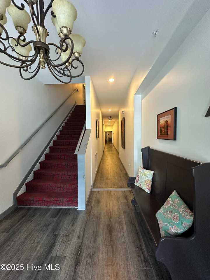 121 E 2nd St Unit 102 #102 - Photo 5 of 19