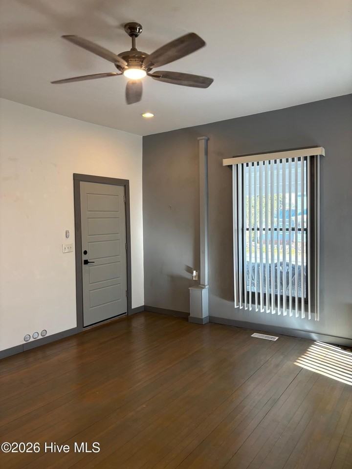 121 E 2nd St Unit 102 #102 - Photo 7 of 19