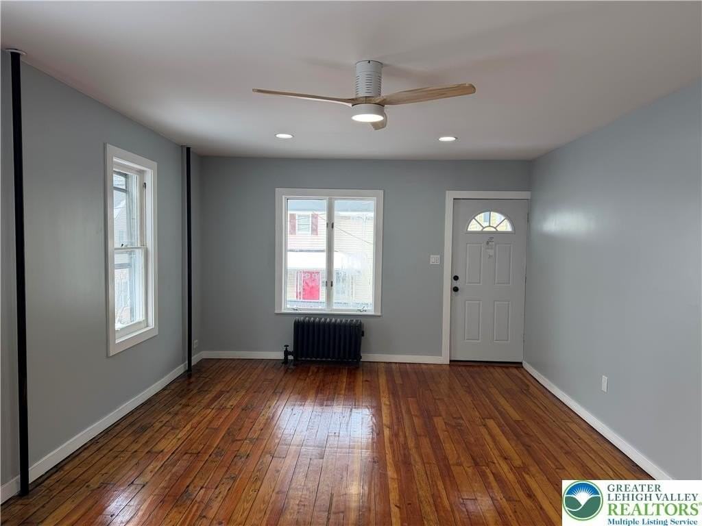 212 Messinger St - Photo 3 of 17