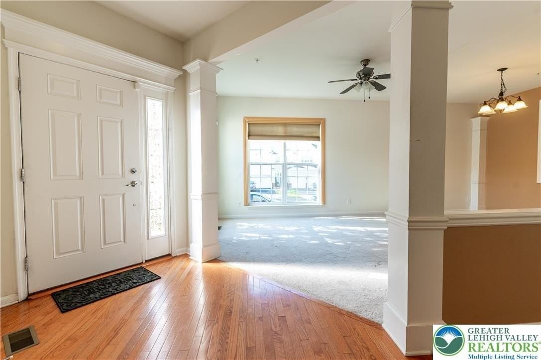 8524 Mayfair Ct - Photo 3 of 47