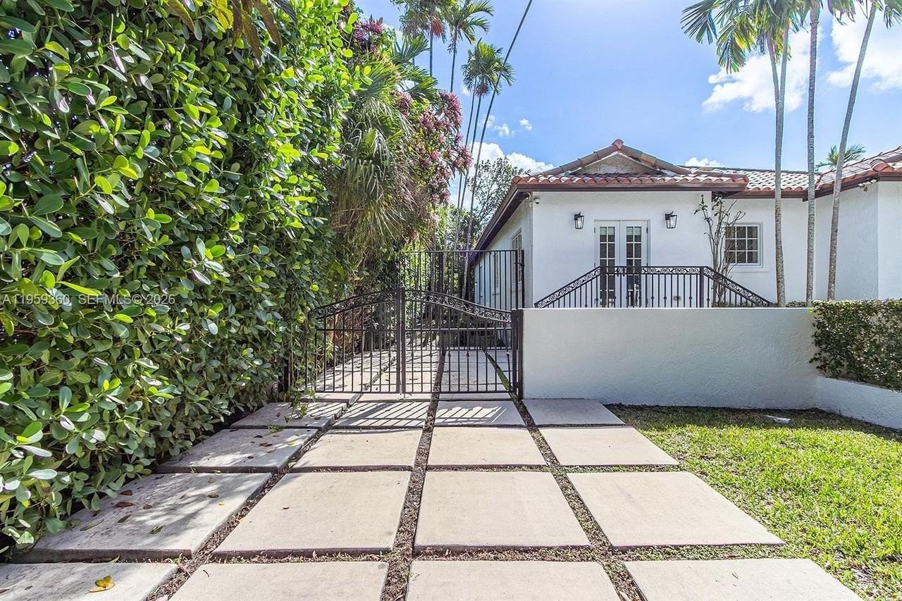 428 Giralda Ave - Photo 7 of 50