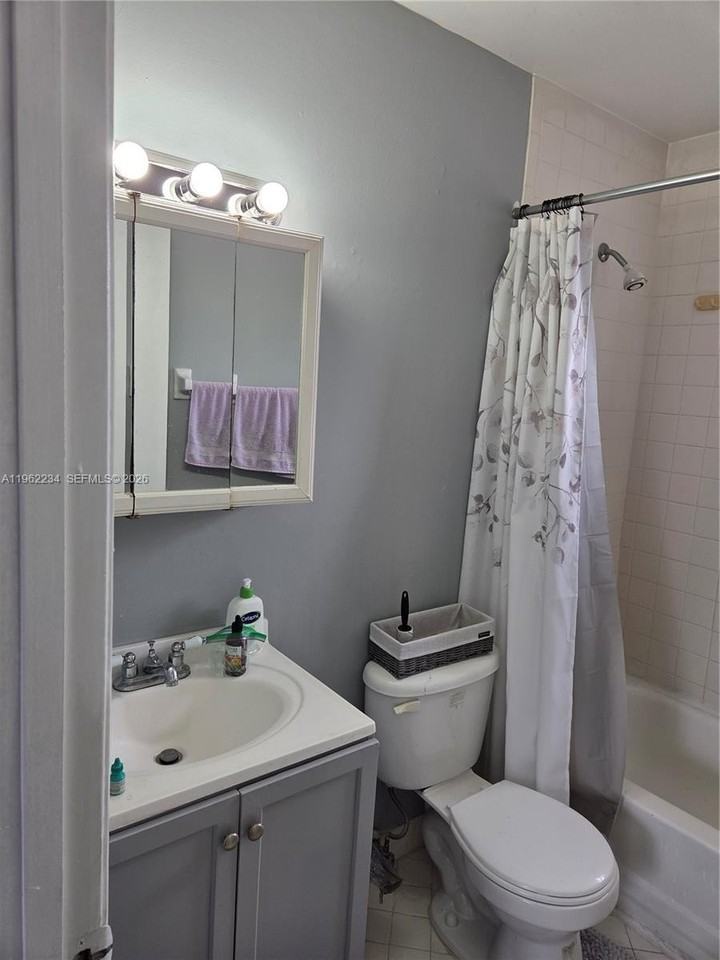 8710 Sw 3rd St #201 - Photo 5 of 10