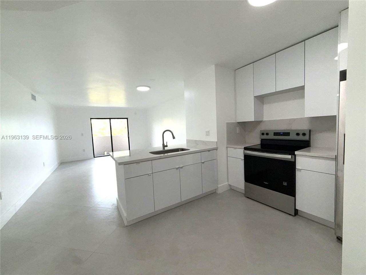 15969 Nw 64th Ave #313 - Photo 4 of 18