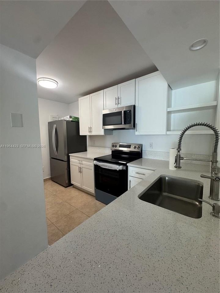 18870 Nw 57th Ave #204 - Photo 2 of 14