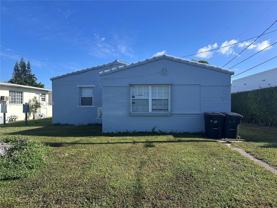 2125 Bay Dr #C - Photo 1 of 1