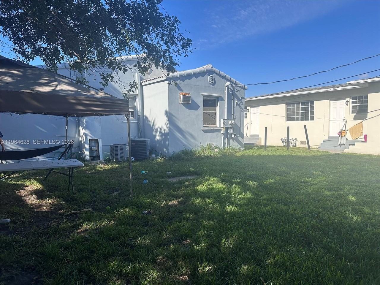 2125 Bay Dr #C - Photo 3 of 9