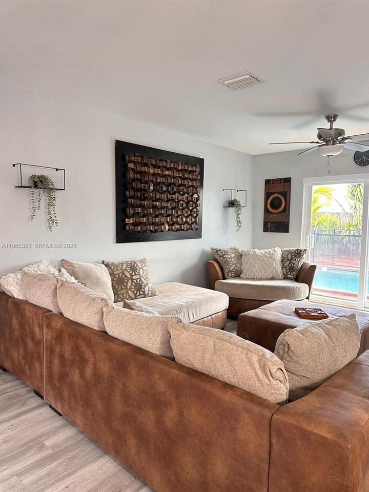 20600 Sw 116th Rd #0 - Photo 2 of 11