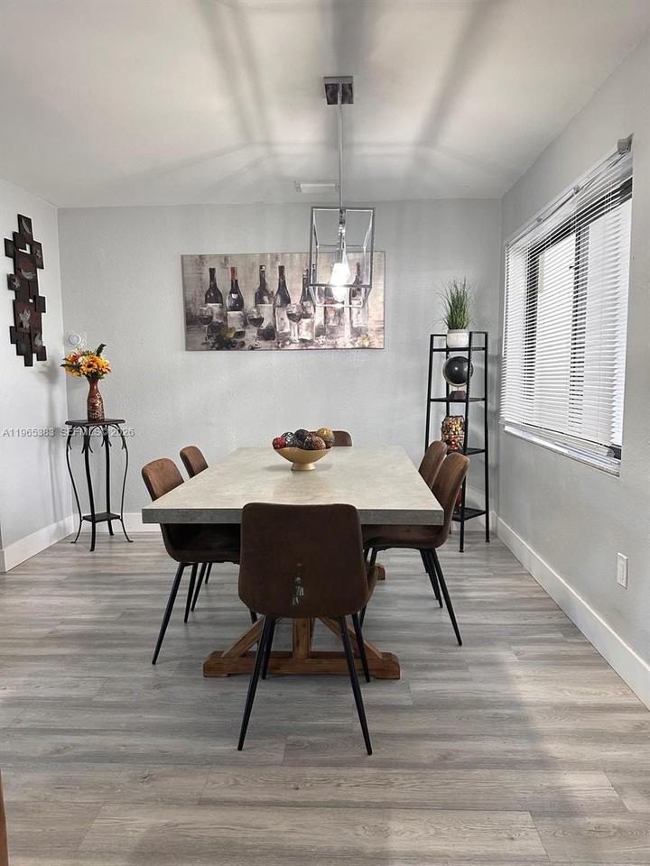 20600 Sw 116th Rd #0 - Photo 4 of 11