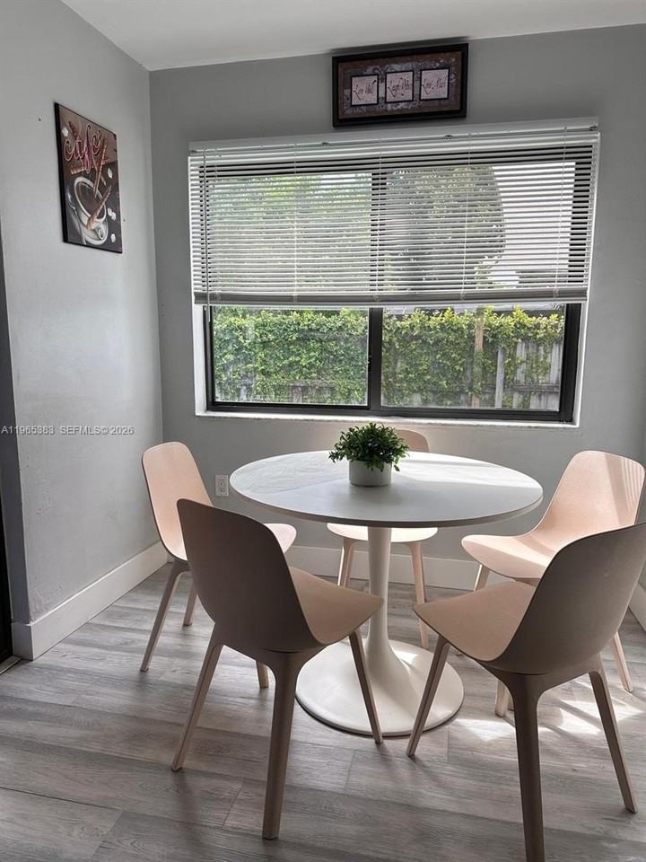 20600 Sw 116th Rd #0 - Photo 6 of 11