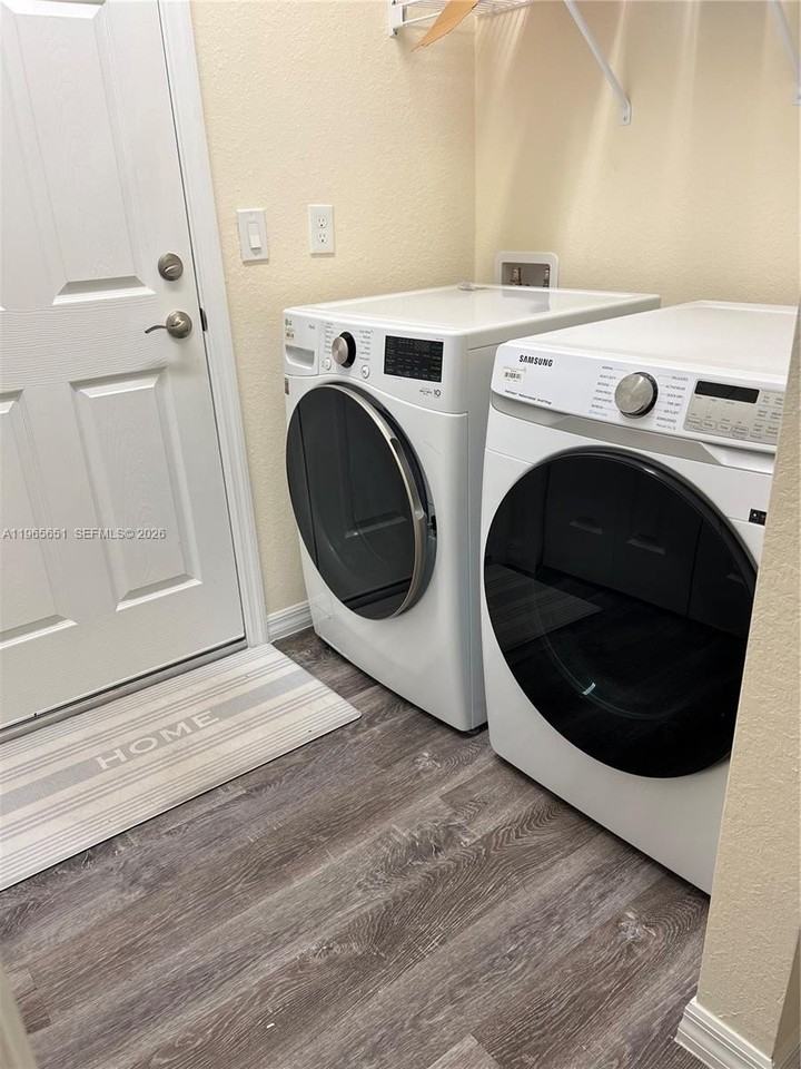 9003 Largo Cir #9003 - Photo 7 of 10