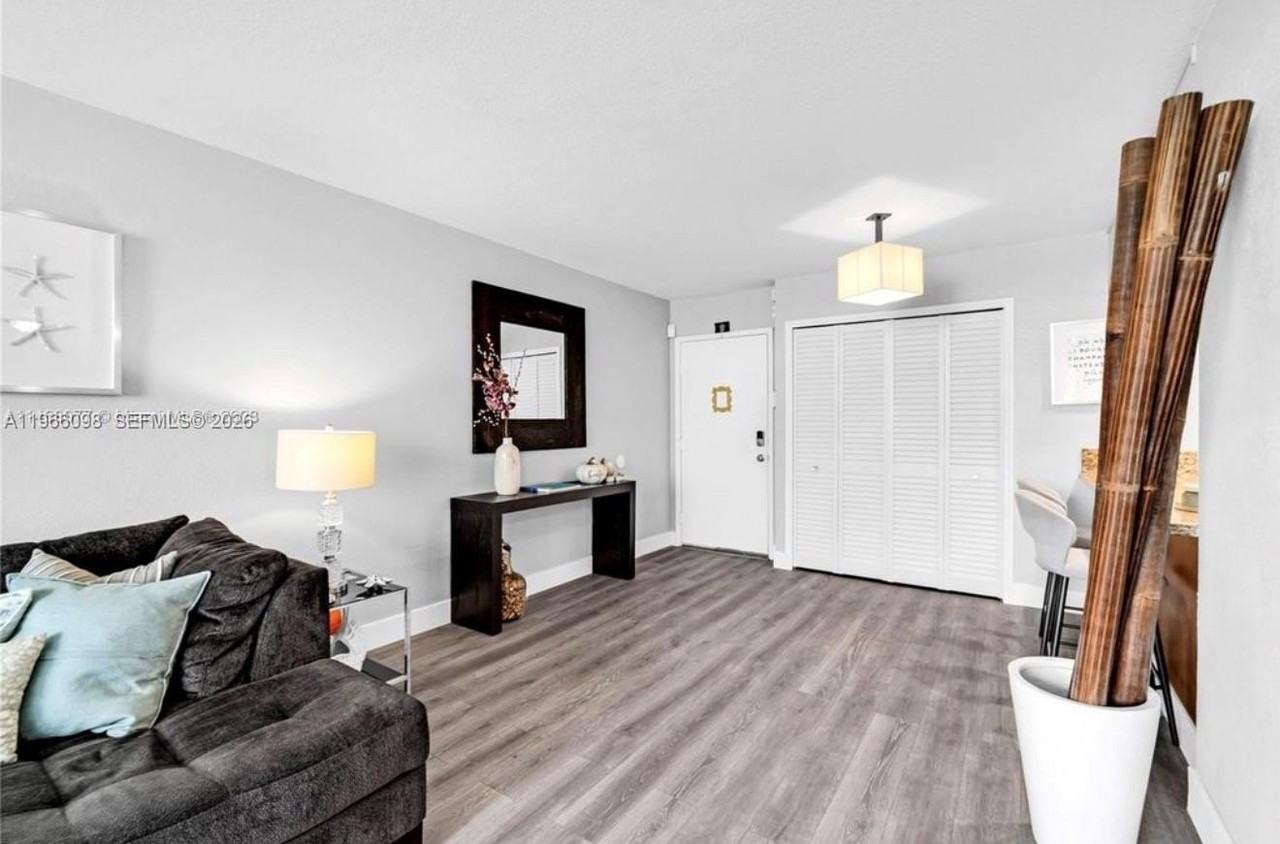 830 Nw 87th Ave #303 - Photo 3 of 26