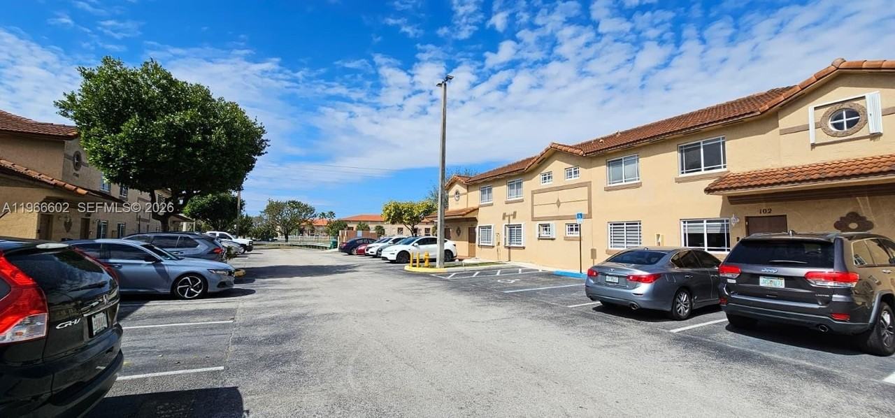 17362 Nw 74th Ave #201 - Photo 6 of 38