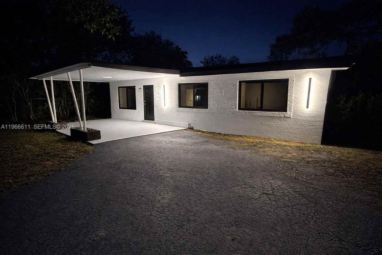 6849 Sw 12th St - Photo 3 of 24