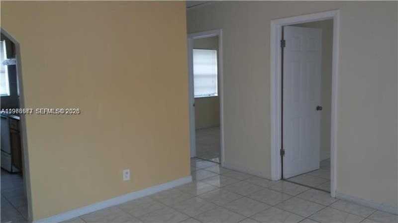 1013 Foster Rd #1 - Photo 3 of 9