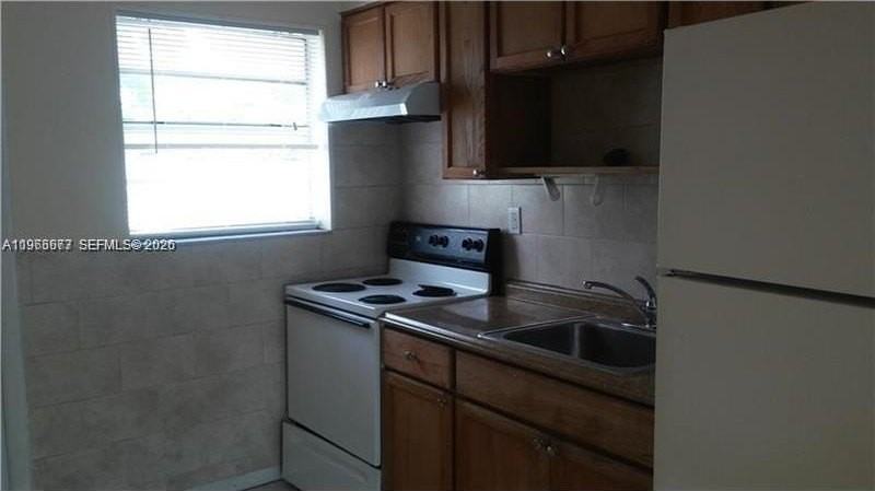 1013 Foster Rd #1 - Photo 5 of 9