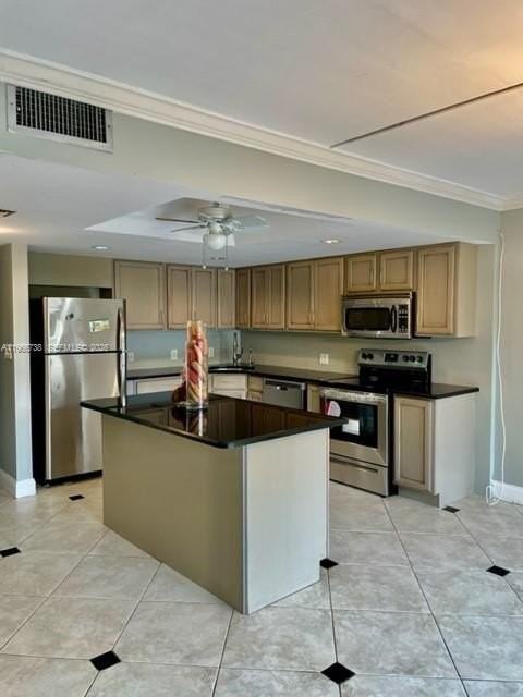 613 N University Dr #4 - Photo 5 of 45