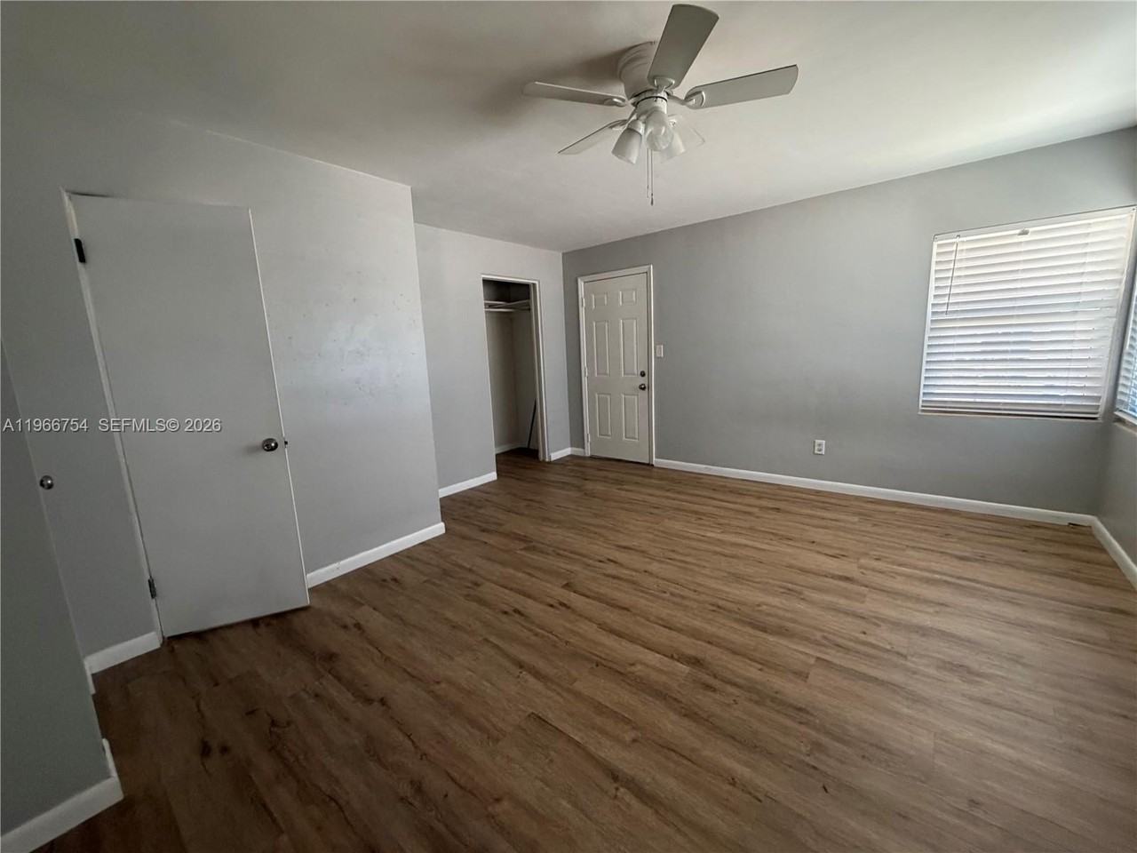 1557 S Clara Ave - Photo 3 of 6