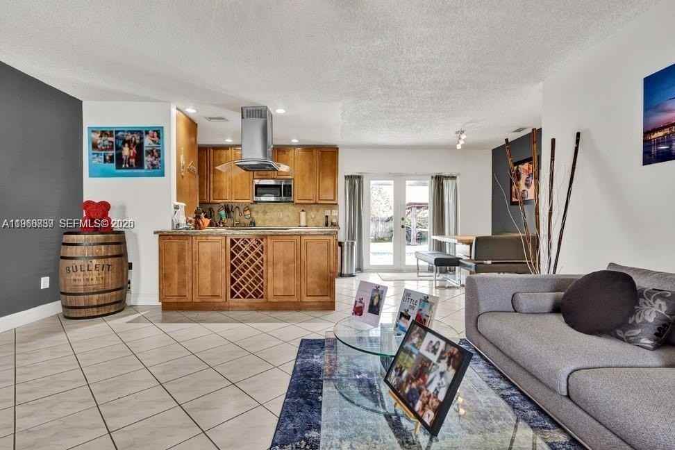 19821 Eagle Nest Rd - Photo 3 of 23