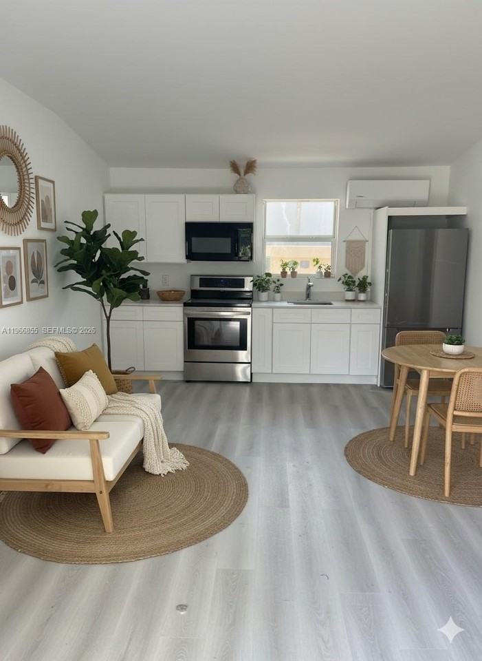 81 Nw 44th St #2 - Photo 4 of 6