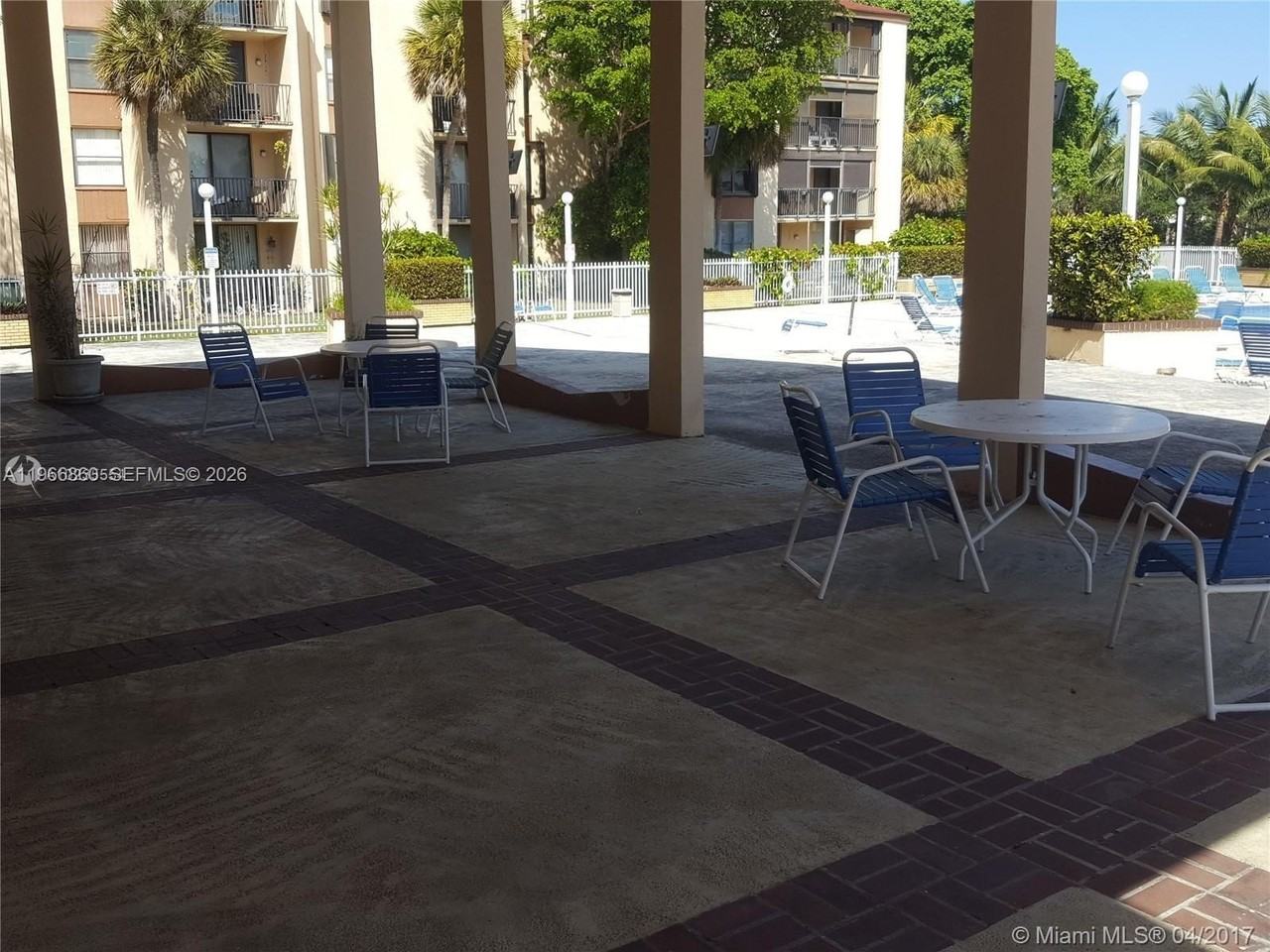 14601 N Kendall Dr #208K - Photo 4 of 15