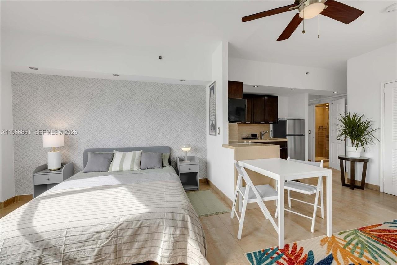 255 W 24th St #542 - Photo 5 of 20