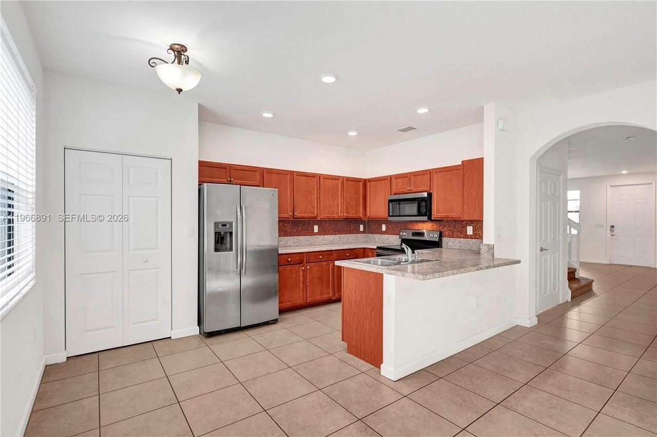 9334 W 33rd Way #9334 - Photo 4 of 12