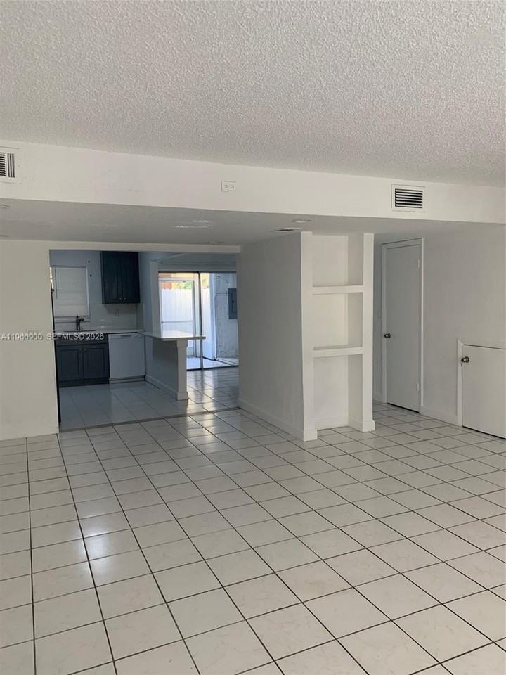 6520 Sw 41st St #6520 - Photo 5 of 19